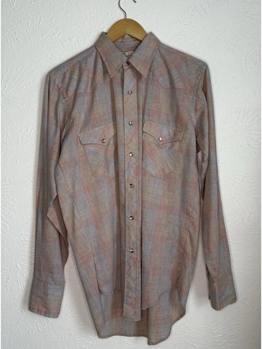 Wrangler Men's M Vintage 70s Permanent Press Pink Plaid Pearl Snap Sleeved Shirt